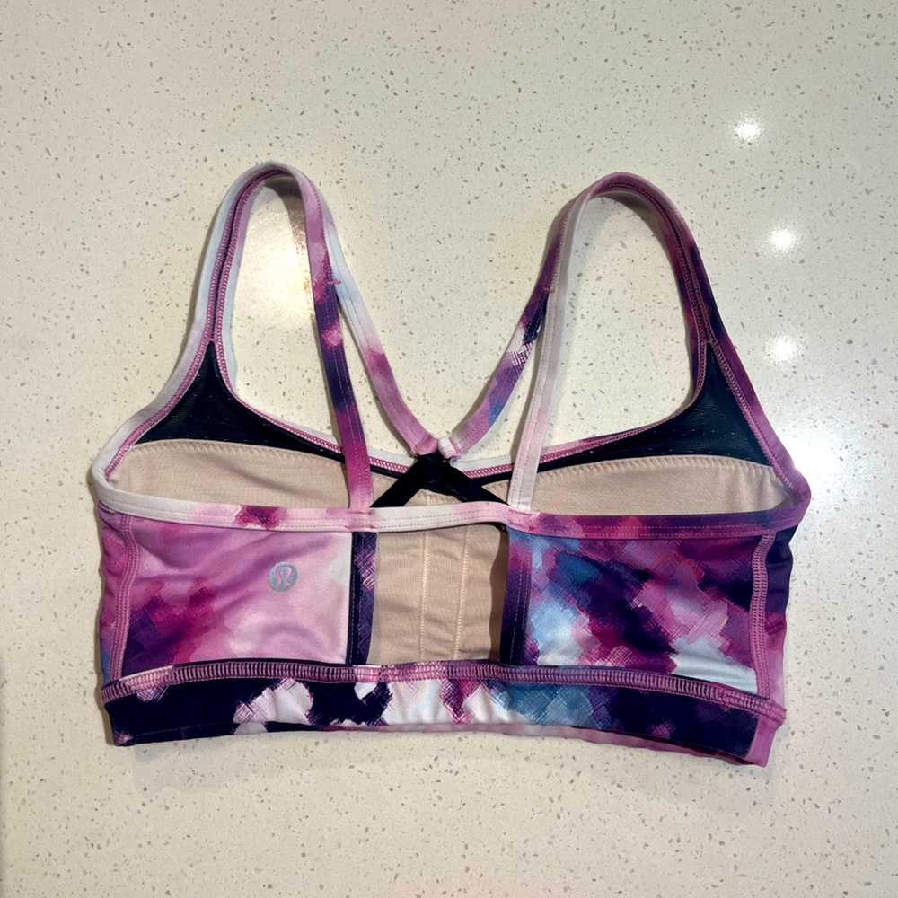 SOLD Lululemon | Sweaty Endeavor Sports Bra Size 4 - Picture 5 of 6